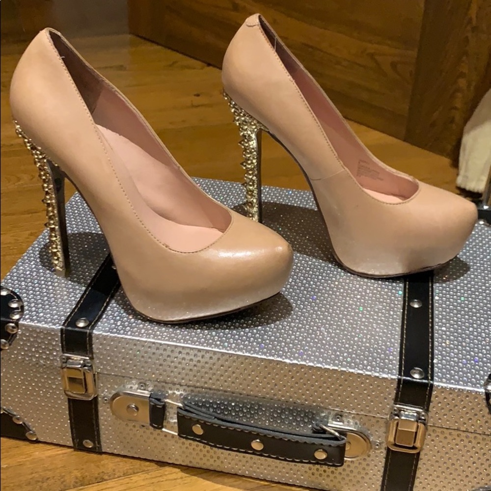 Betsey Johnson nude heels